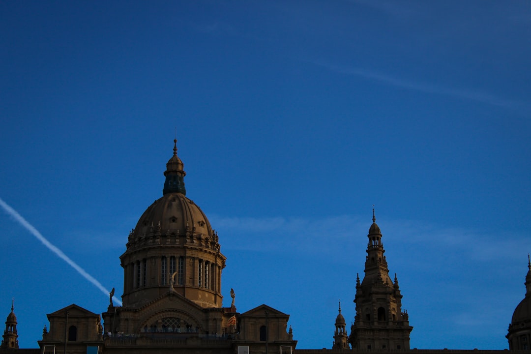 Más familias optan por vaciar viviendas heredadas